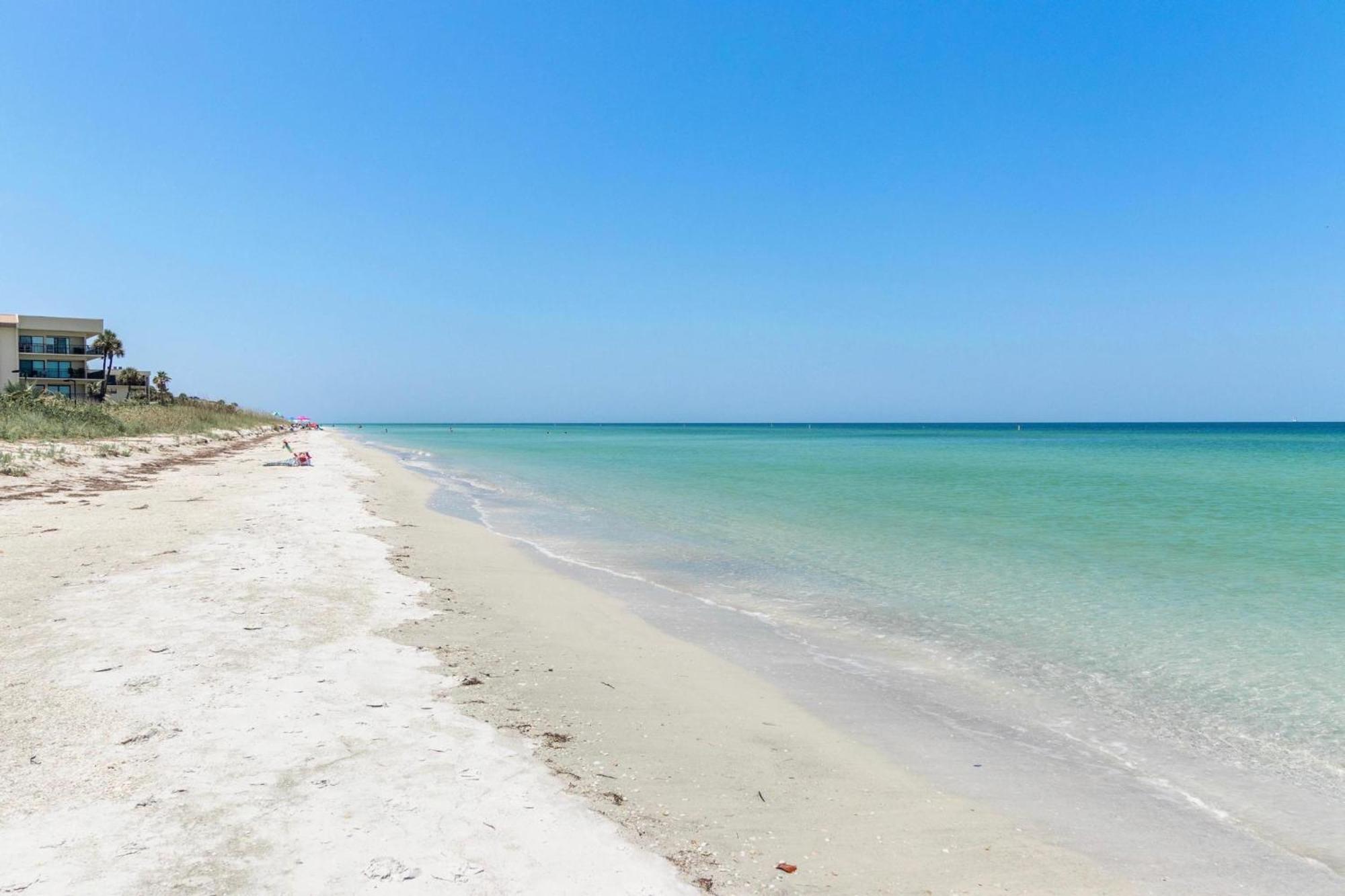 Beach Oasis - No Storm Damage & Guest Ready! Come Enjoy The Heated Pool & Relax At The Beach! Clearwater Beach Zewnętrze zdjęcie