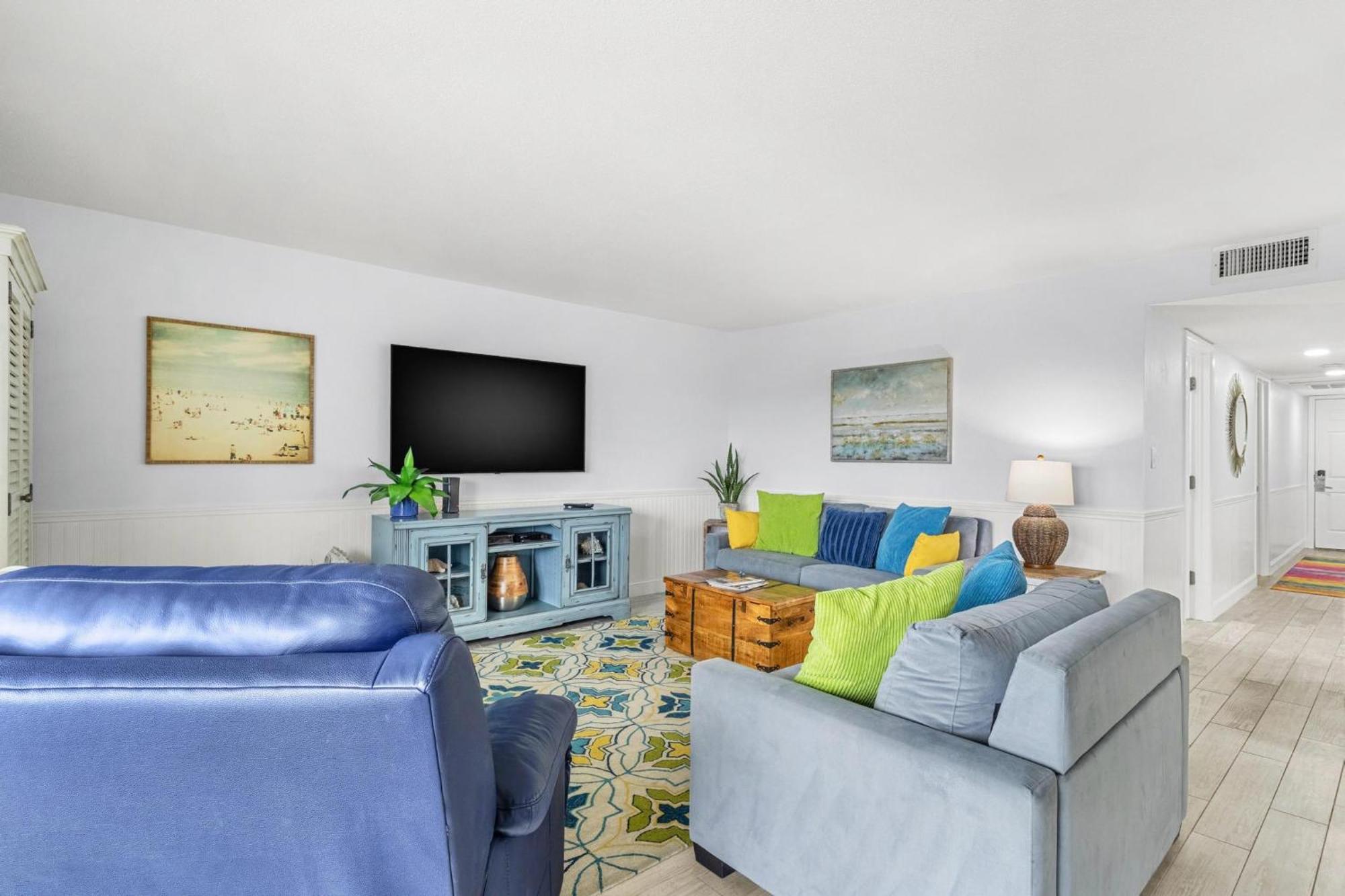 Beach Oasis - No Storm Damage & Guest Ready! Come Enjoy The Heated Pool & Relax At The Beach! Clearwater Beach Zewnętrze zdjęcie